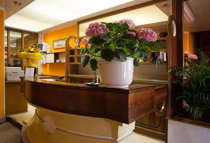 هتل Villa Eugenia   3 Stelle Superior Con Private Spa E Piscina