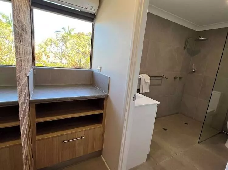 مُتل Golden Beach Motor Inn, Caloundra
