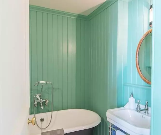 The Pavilion At Lamb S House