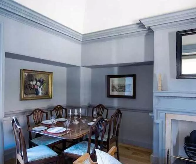 The Pavilion At Lamb S House