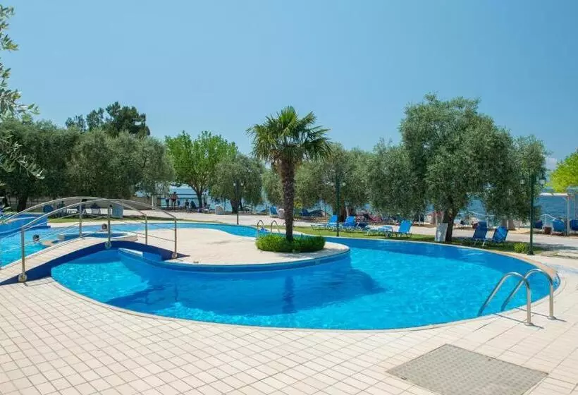 Akti Belvedere Color & Essence