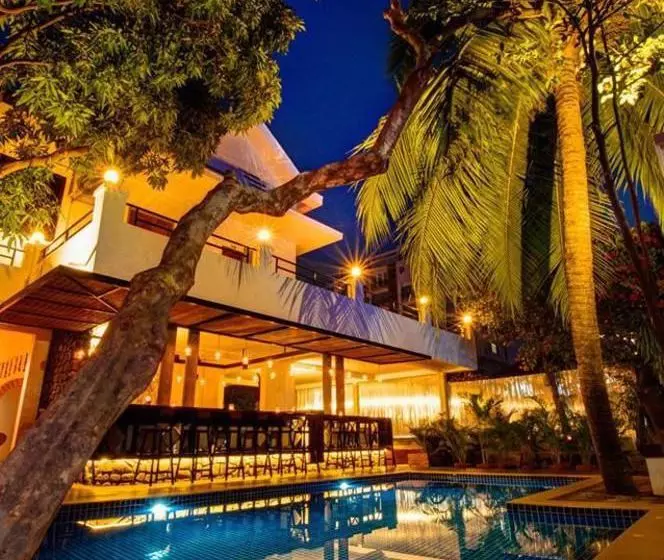 Base Villa Phnom Penh Hostel