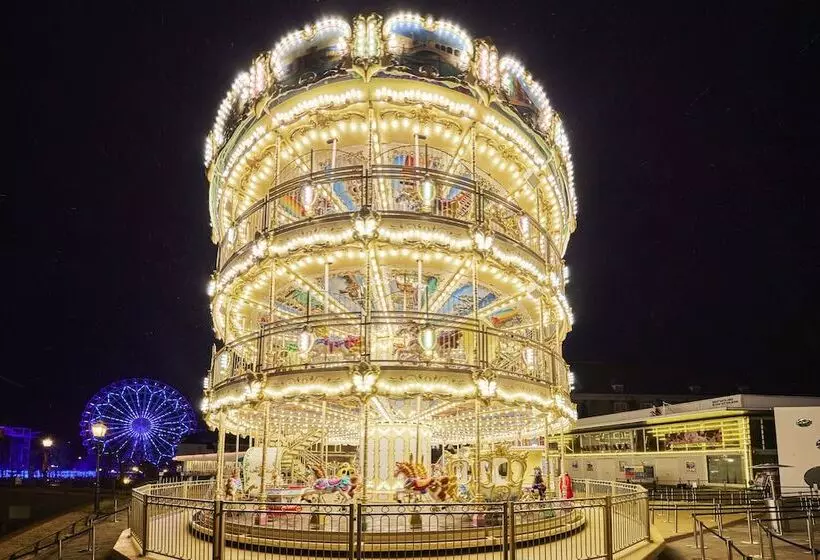 Hotelli Rotterdam Huis Ten Bosch