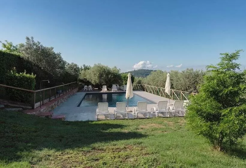 Отель Agriturismo Torraiolo