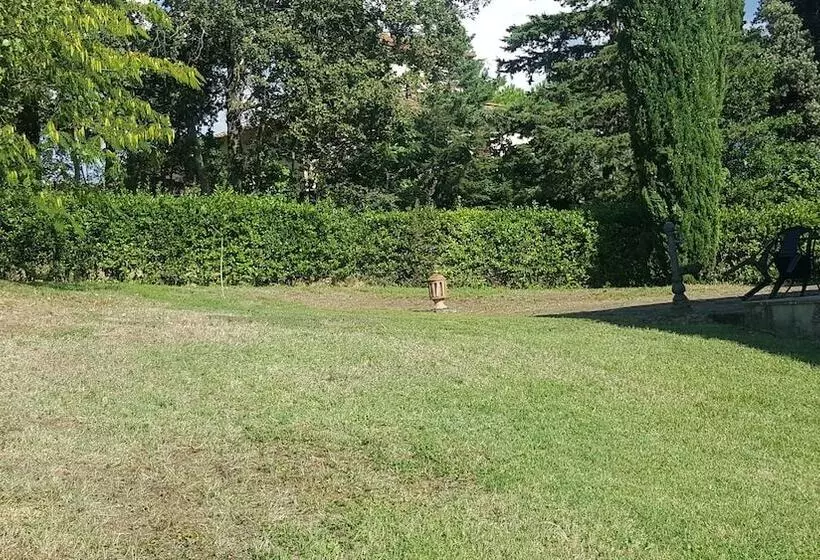 Отель Agriturismo Torraiolo