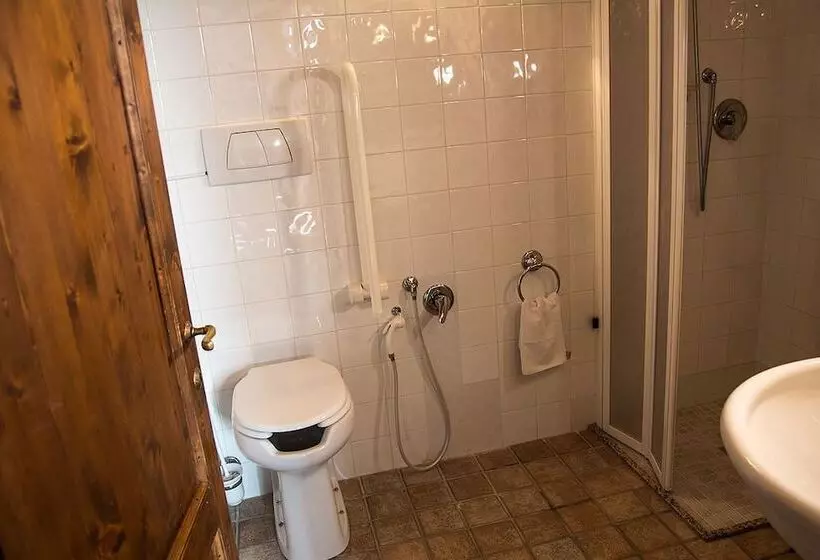 Отель Agriturismo Torraiolo