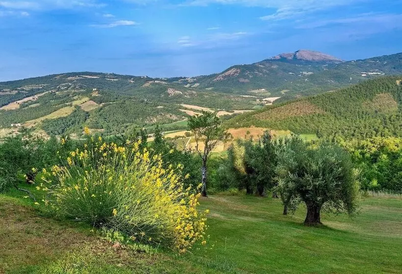 ホテル Borgo Di Bastia Creti
