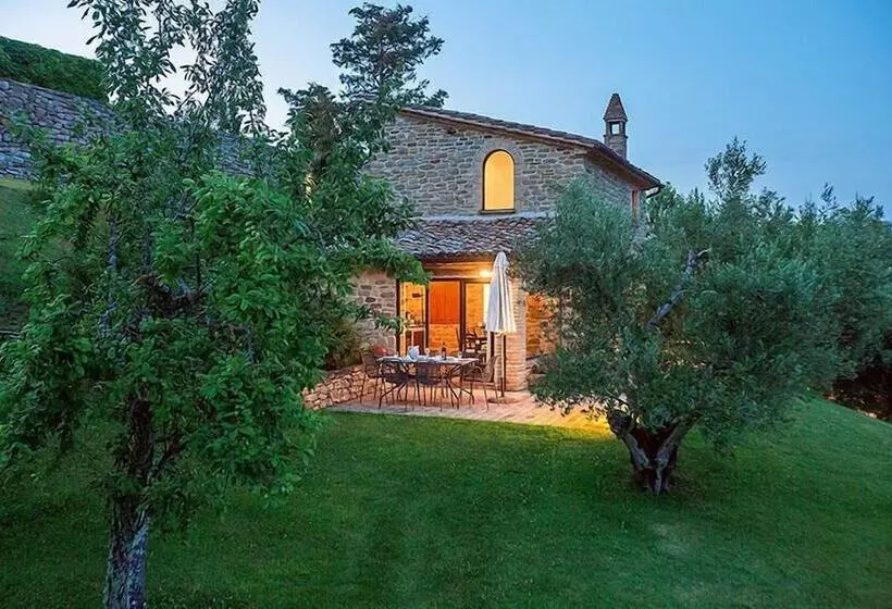 ホテル Borgo Di Bastia Creti