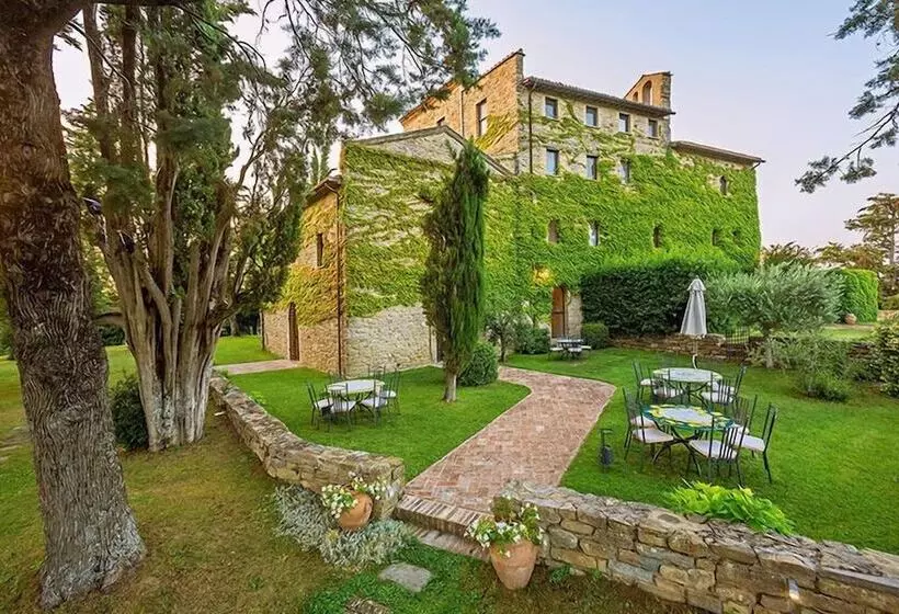 ホテル Borgo Di Bastia Creti