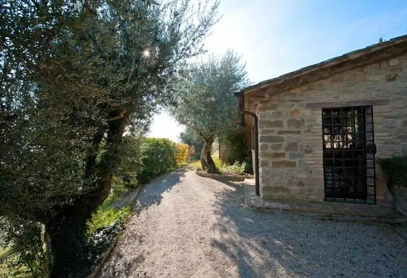 ホテル Borgo Di Bastia Creti