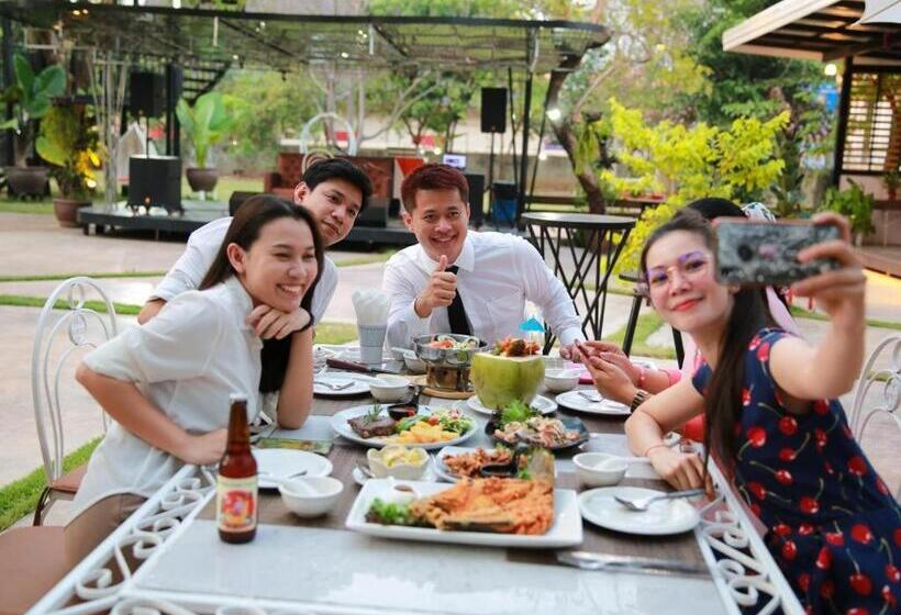 فندق Chayada Garden House And Resort