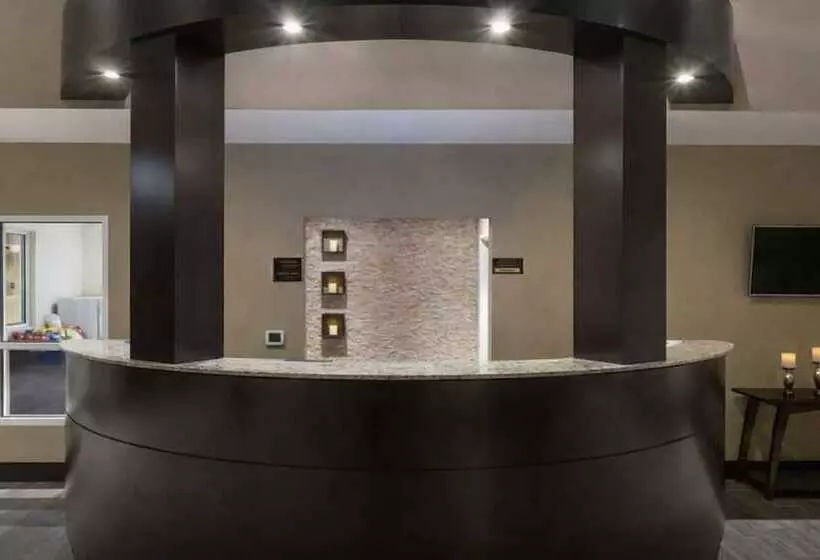 هتل Comfort Suites Dubois