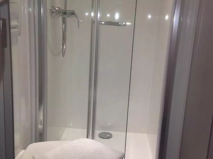 هتل F1 Chilly Mazarin Les Champarts