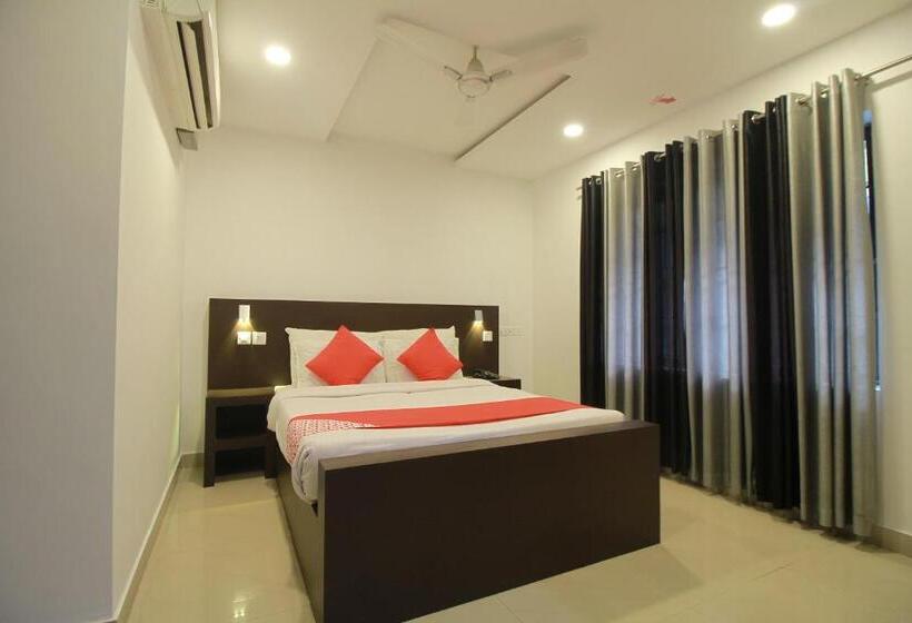فندق Half Moon Residency Calicut