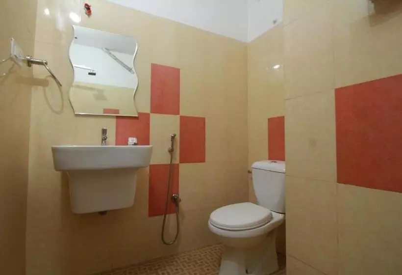 هتل Half Moon Residency Calicut