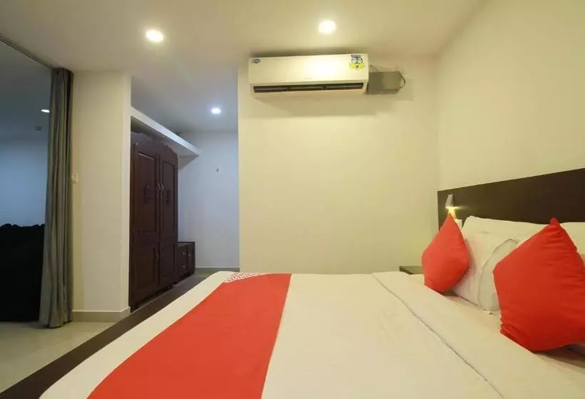 هتل Half Moon Residency Calicut
