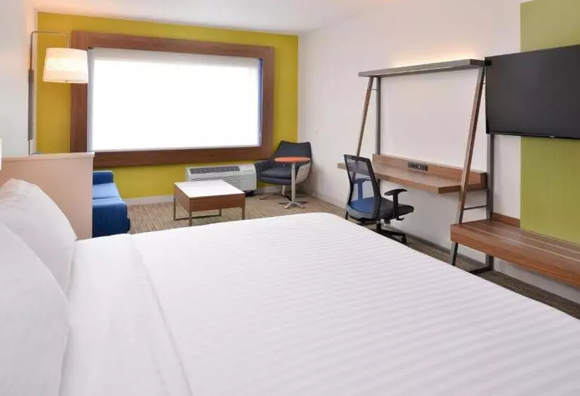 هتل Holiday Inn Express & Suites Madison, An Ihg