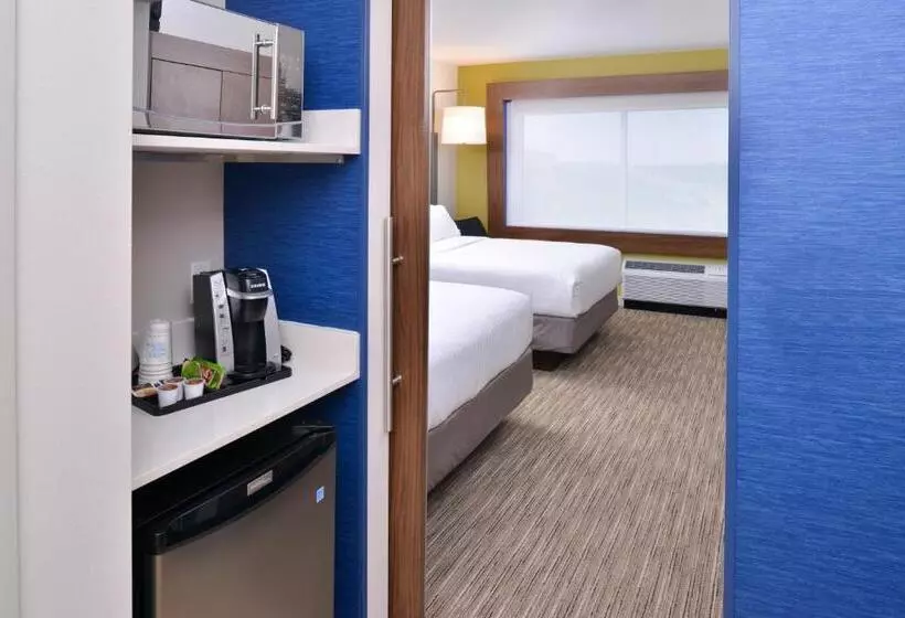 هتل Holiday Inn Express & Suites Madison, An Ihg