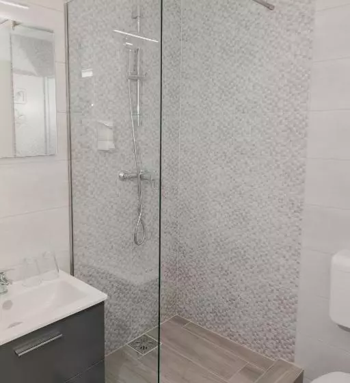 هتل Homoky S Bestline