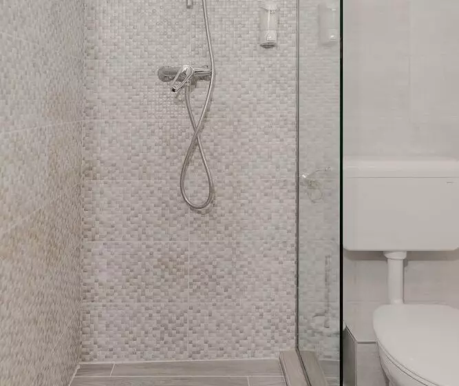 هتل Homoky S Bestline