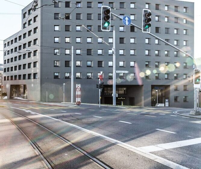 בית מלון כפרי Ibis Budget Basel City