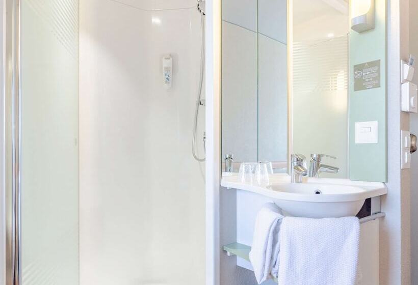 בית מלון כפרי Ibis Budget Basel City