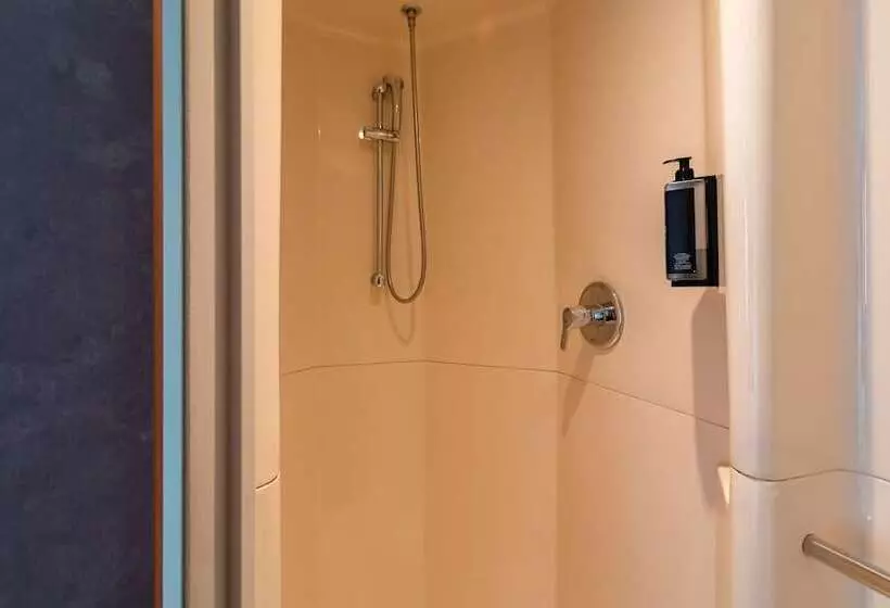 هتل Ibis Budget Lyon Villeurbanne