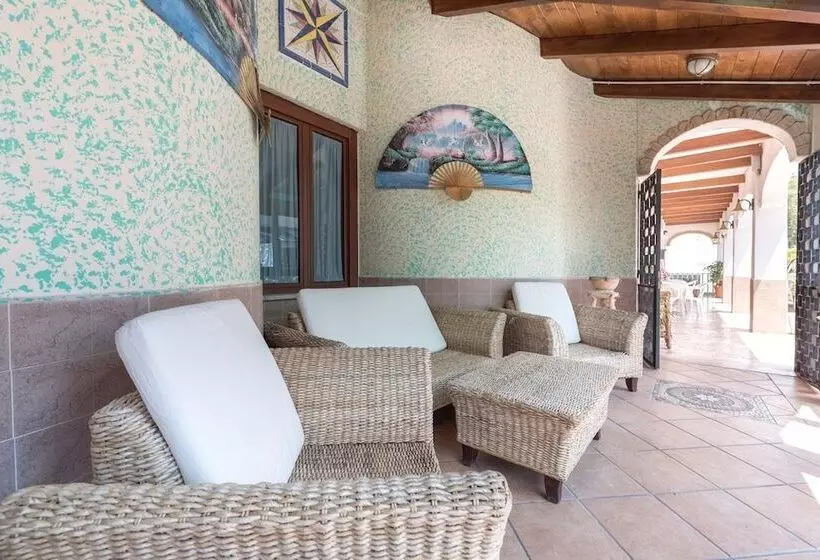 هتل Le Tre Caravelle