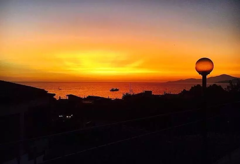 هتل Le Tre Caravelle