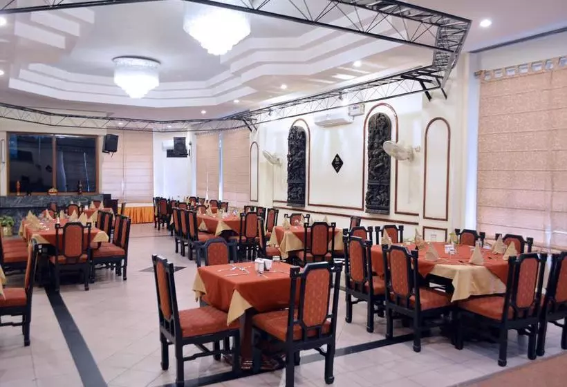 ホテル Oyo Premium Classic Haridwar