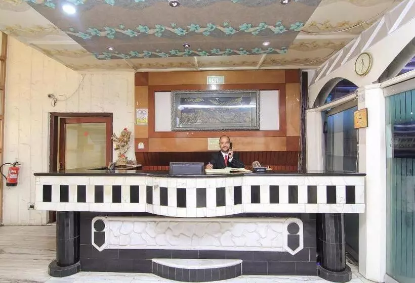 ホテル Oyo Rooms Bada Chauraha Civil Lines