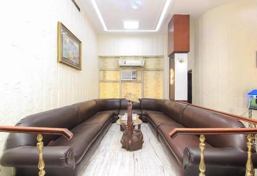 ホテル Oyo Rooms Bada Chauraha Civil Lines