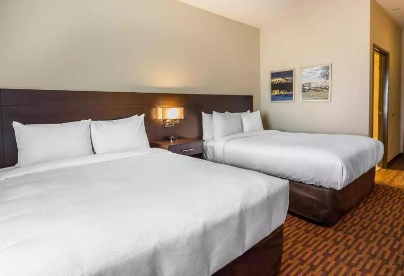 Hotel Suburban Studios Midland I20