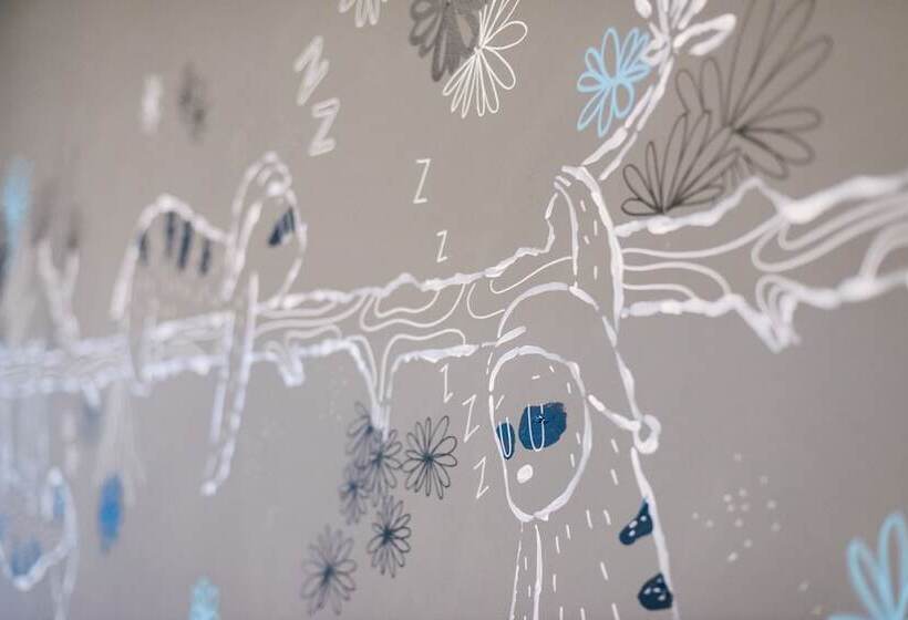 בית מלון כפרי Tiras Patong Beach