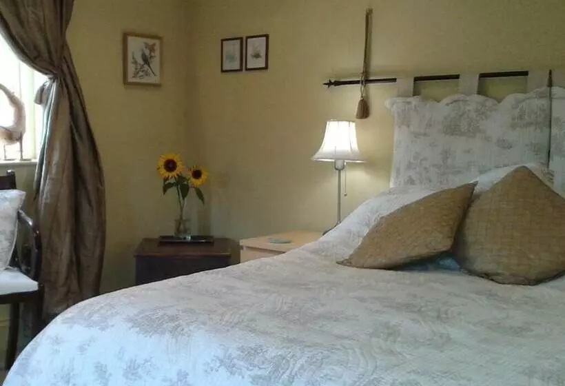 Thorpe Green House Vegetarian Bed & Breakfast