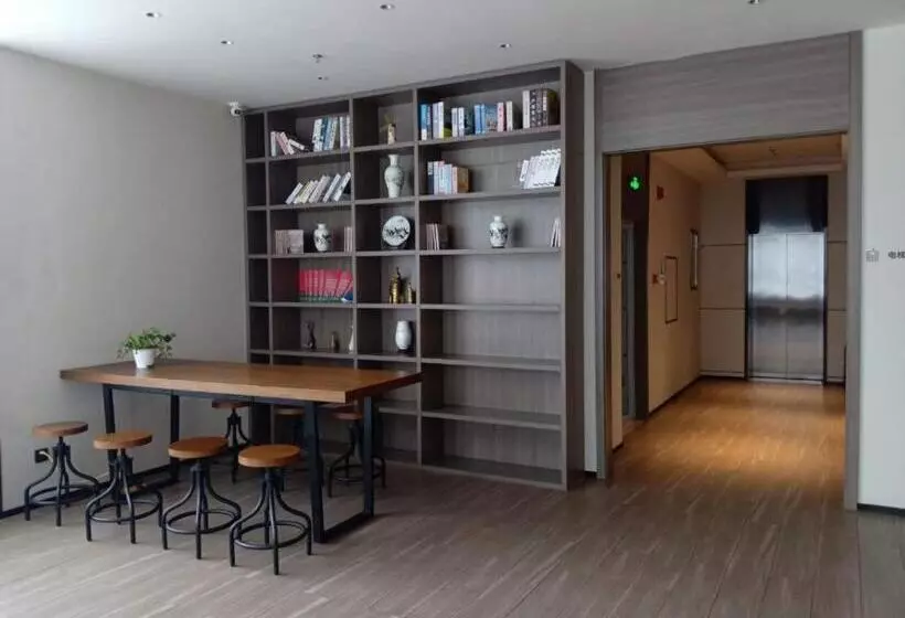 Hanting Hotel Heihe Railway Station