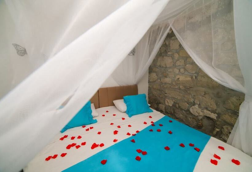 Usta X Cirak Butik Otel