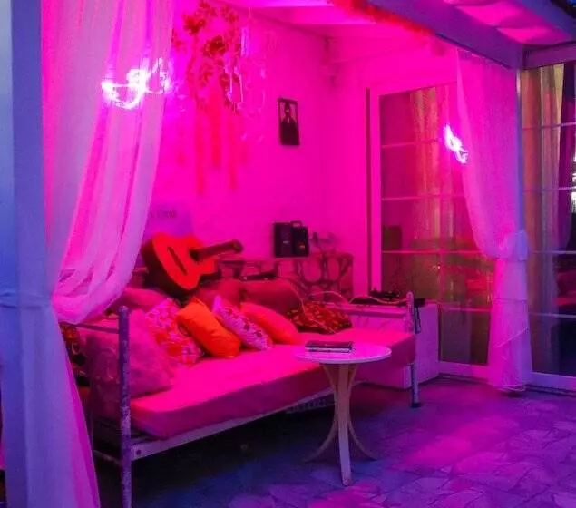 Usta X Cirak Butik Otel