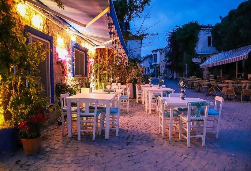 Usta X Cirak Butik Otel