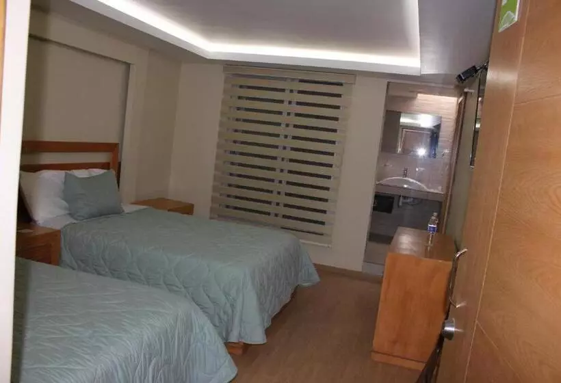 & Suites Victoria
