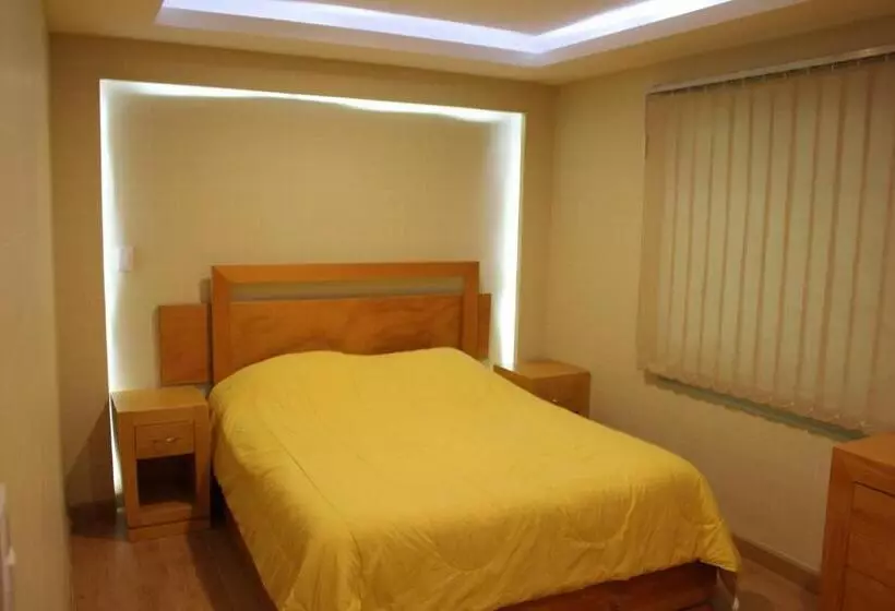& Suites Victoria