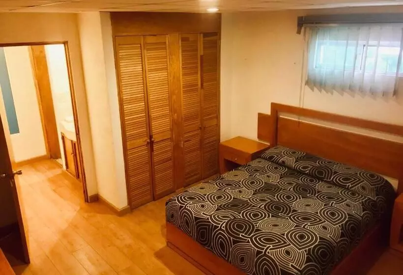& Suites Victoria