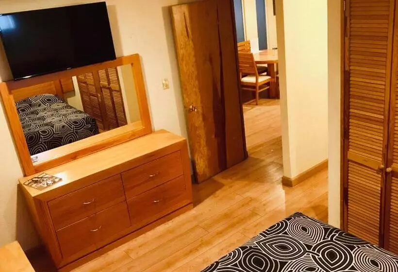 & Suites Victoria