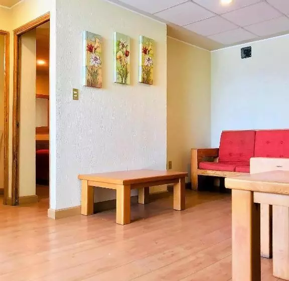 & Suites Victoria
