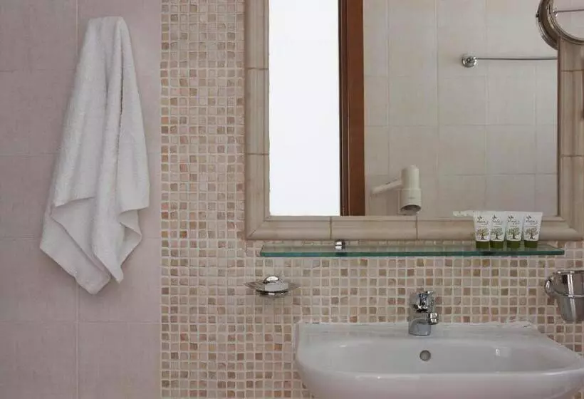 Anassa Mare Villas & Residences