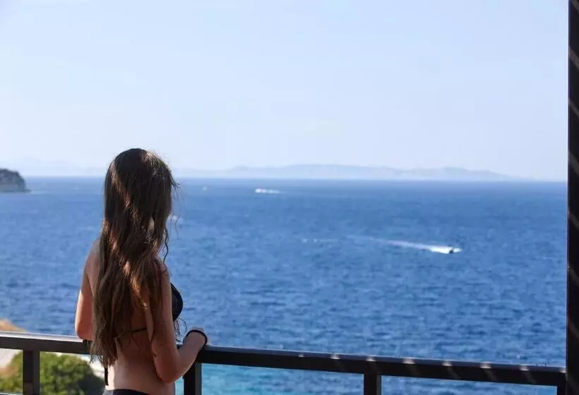 Anassa Mare Villas & Residences