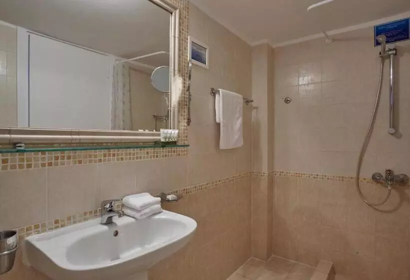 Anassa Mare Villas & Residences