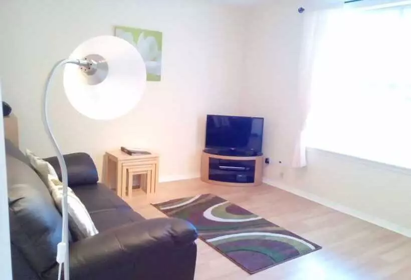 Edinburgh Palace Apartment