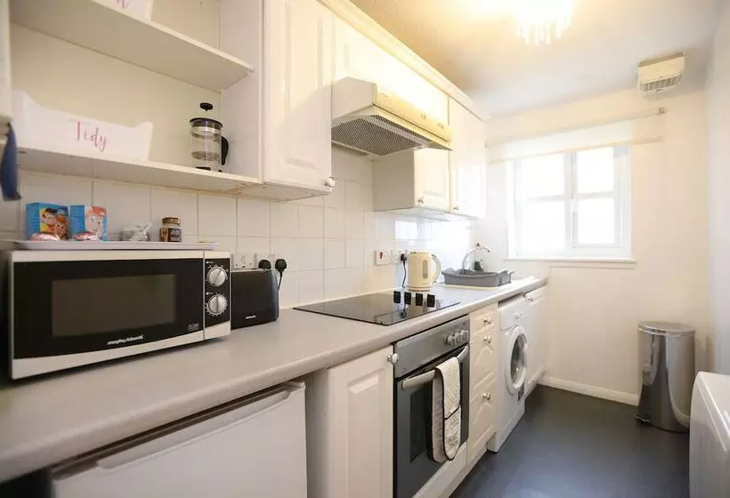 Edinburgh Palace Apartment