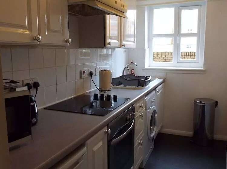 Edinburgh Palace Apartment